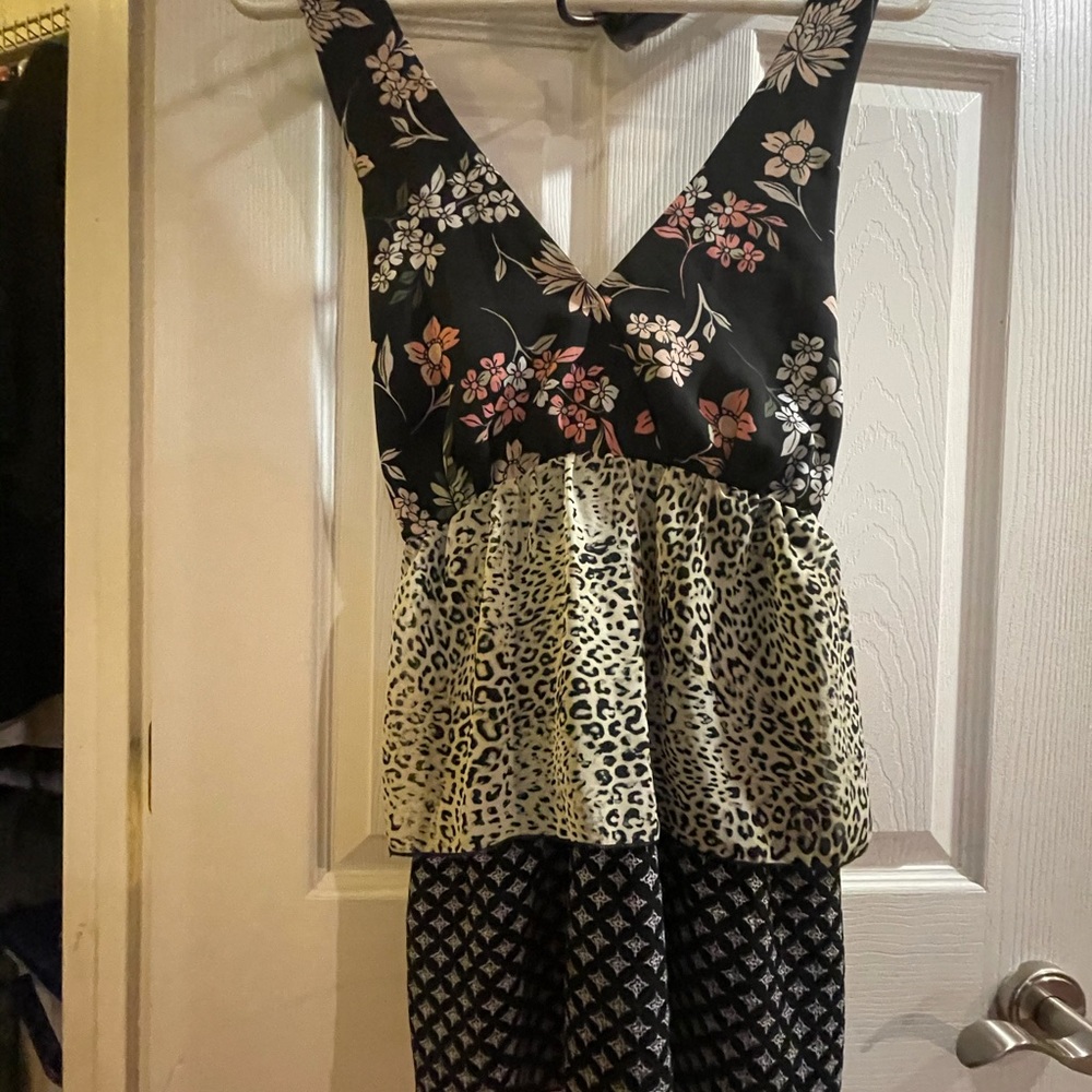 Libby Edelman sleeveless blouse